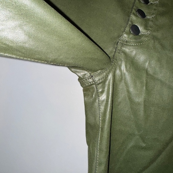 EUC Kut From The Kloth Coated Mia High Rise Skinny Olive Green Size 4 - Picture 7 of 9